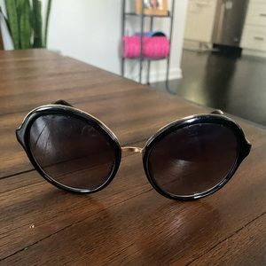 Kate Spade sunglasses. Mod style. Circle frame.